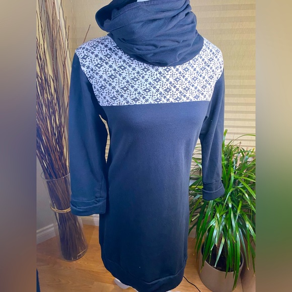 Elfarrow Apparel XS Extended Oversized Turtleneck Long Sleeve Cotton Dress - Picture 1 of 5